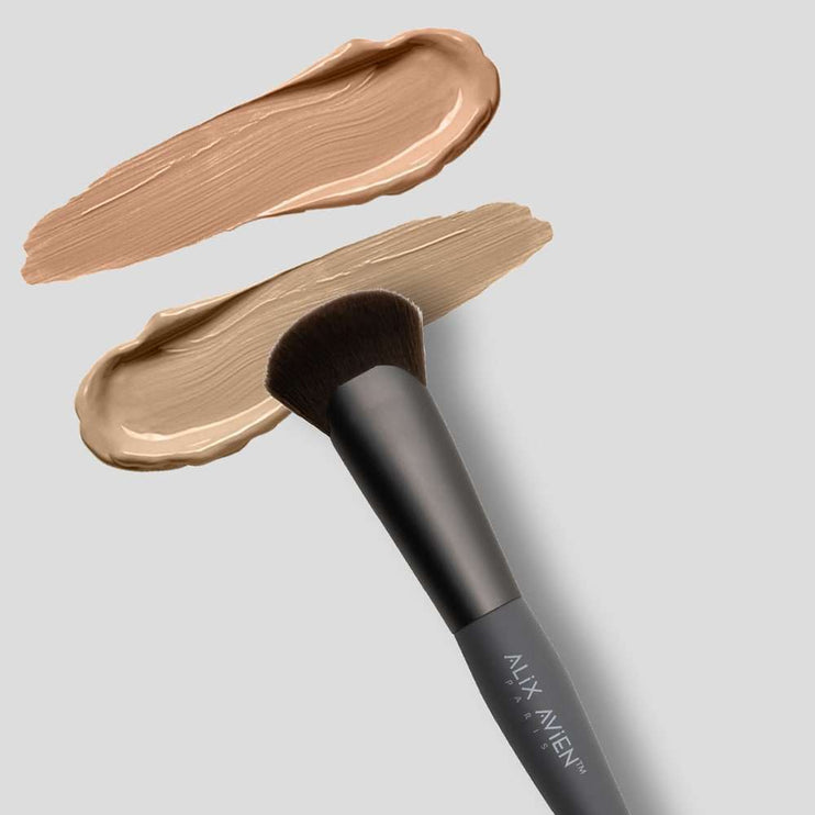 Alix Avien Paris Foundation Brush