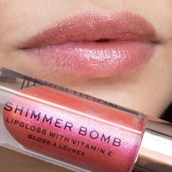 Makeup Revolution Shimmer Bomb Lip Gloss With Vitamin E (4.5 ml)